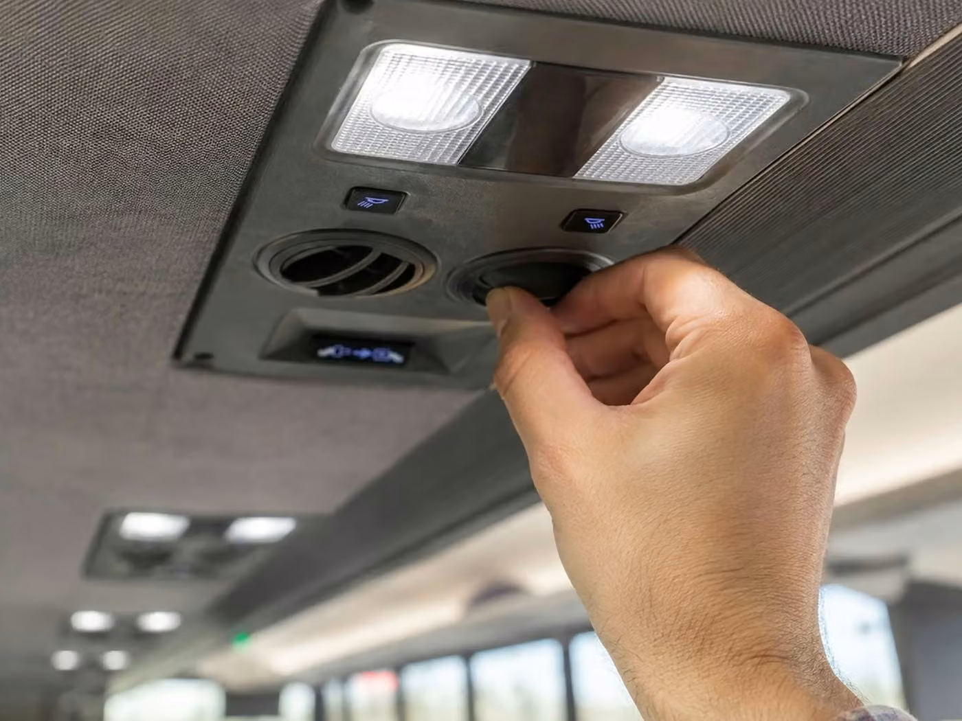 bullhead city 15 passenger minibus air conditioning