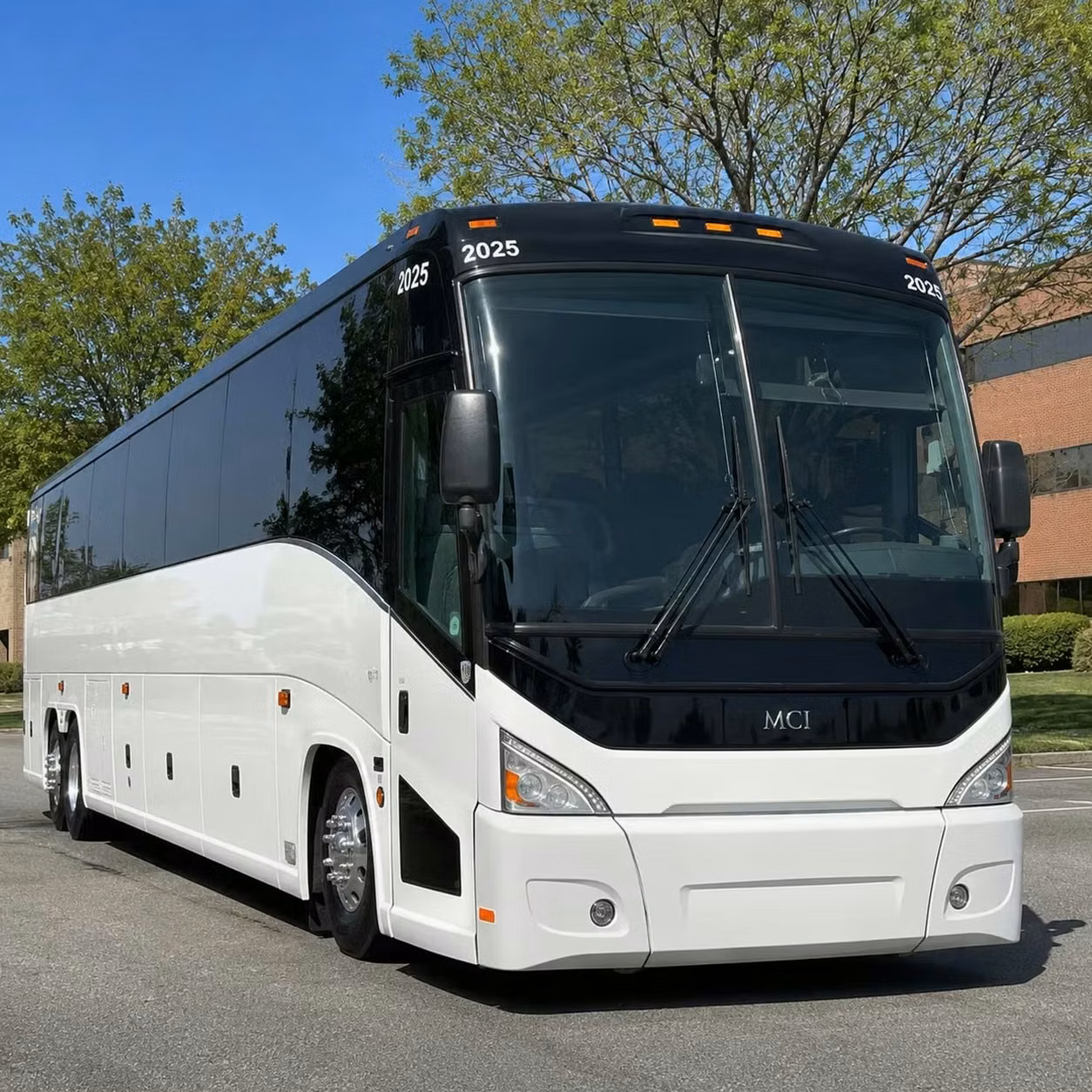 bullhead city custom hotel to convention shuttle bus services